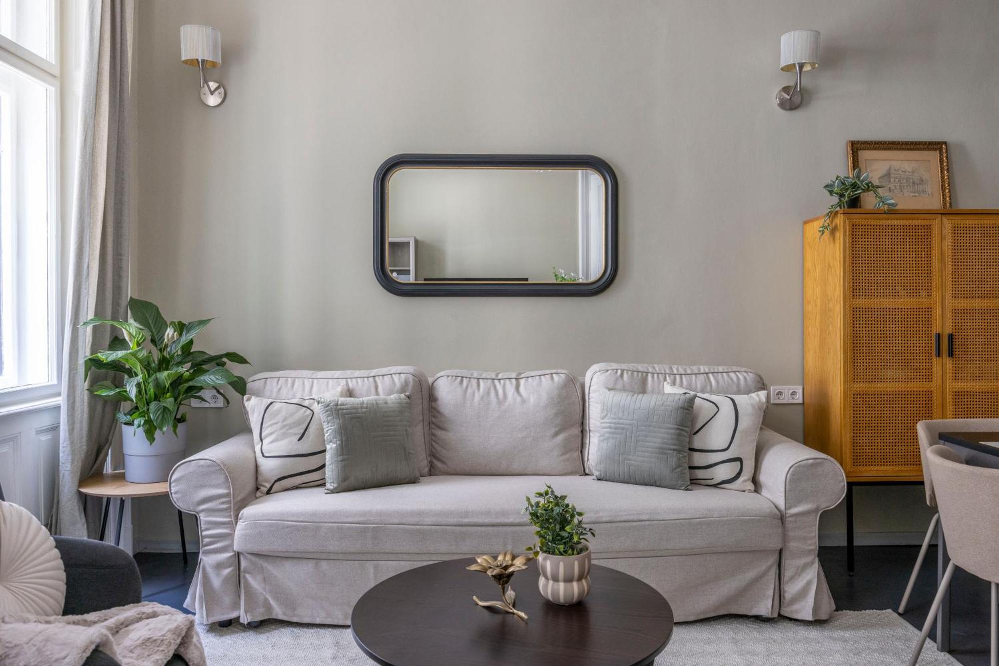 Charming Art Deco Style Apartment In The Heart Of بودابست المظهر الخارجي الصورة