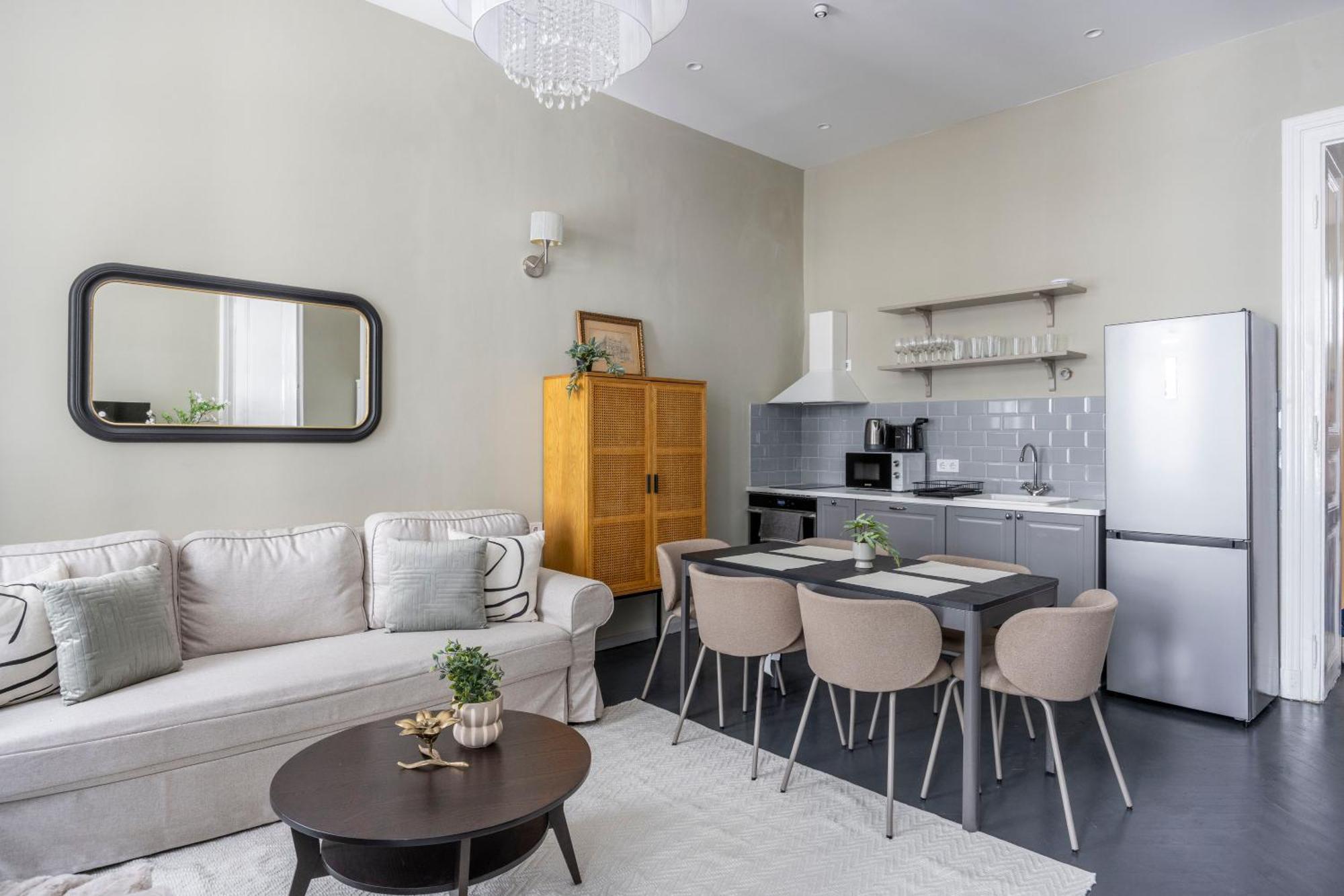 Charming Art Deco Style Apartment In The Heart Of بودابست المظهر الخارجي الصورة